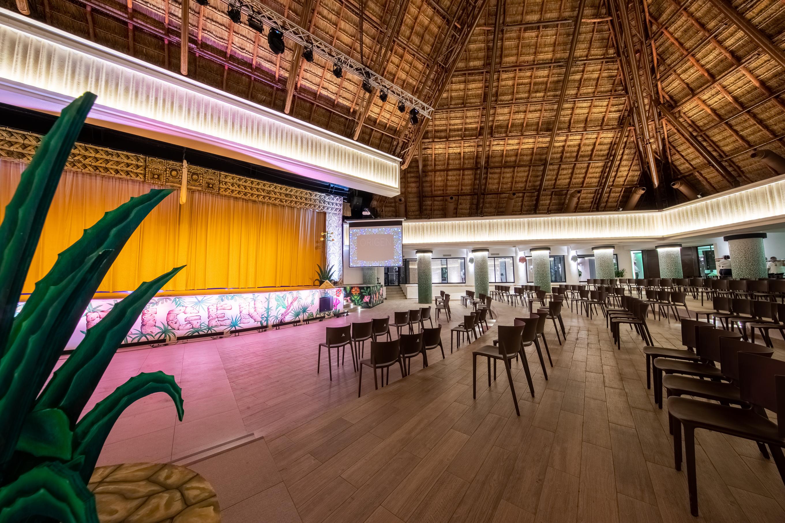 Bahia Principe Grand Tulum Hotel Riviera Maya Exterior photo The interior of the main hall