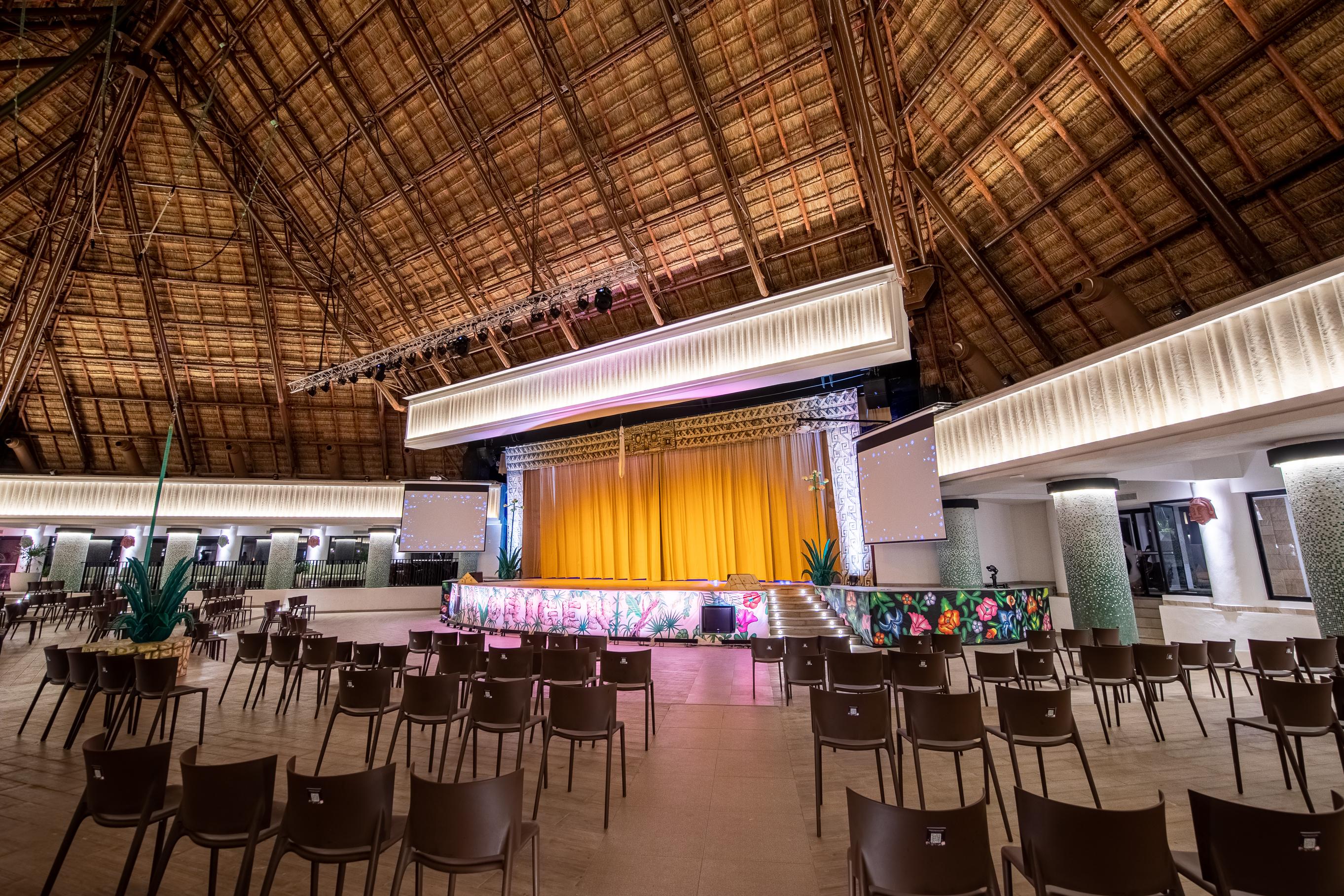 Bahia Principe Grand Tulum Hotel Riviera Maya Exterior photo Interior of the main hall
